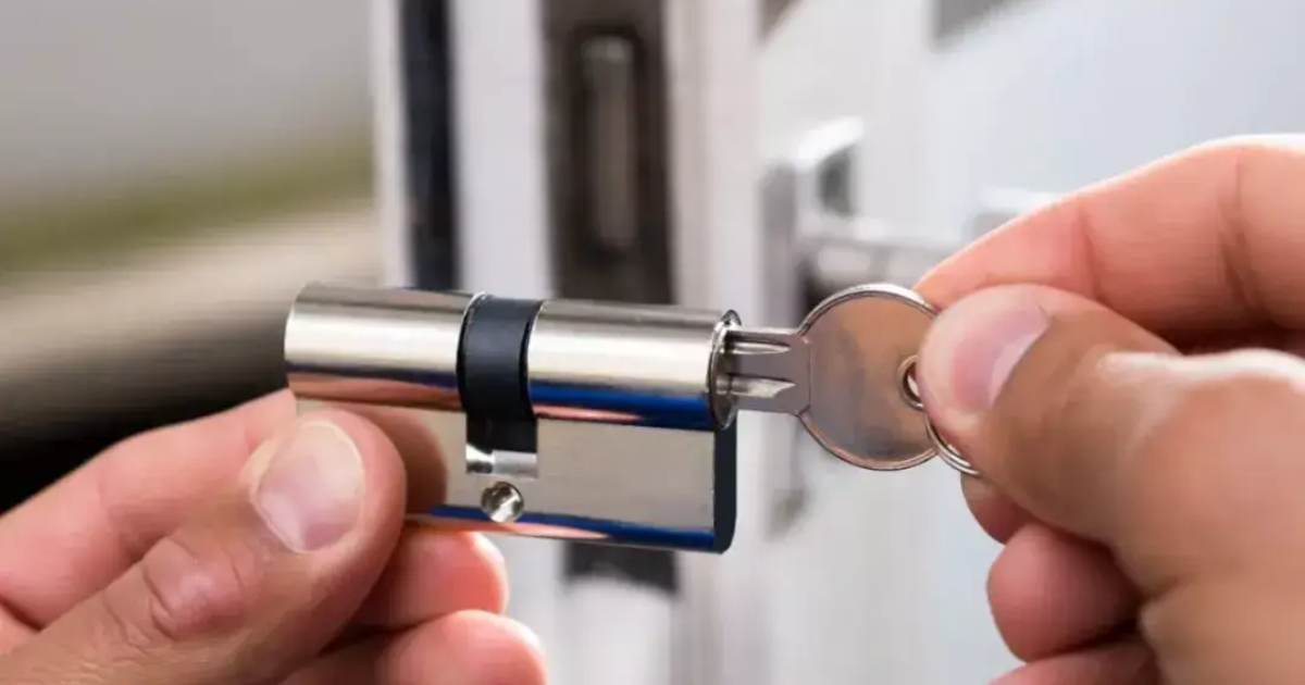 How long does an emergency locksmith take (1)