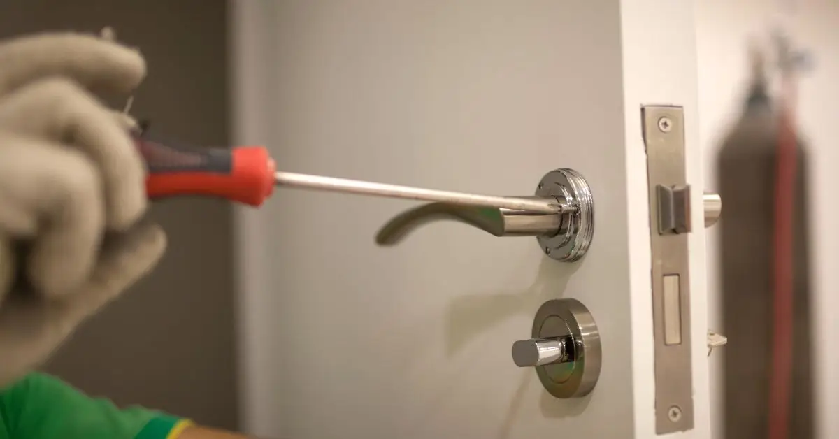 What Does an Emergency Locksmith Do: Top 5 Services You Need