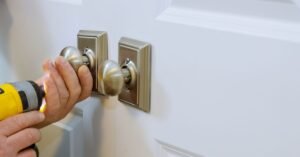 deadbolt stuck won't extend