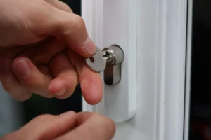 Door Lock Clicks But Won’t Lock? Causes & Fixes
