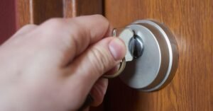 lock turning but not locking