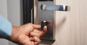 lock turning but not locking