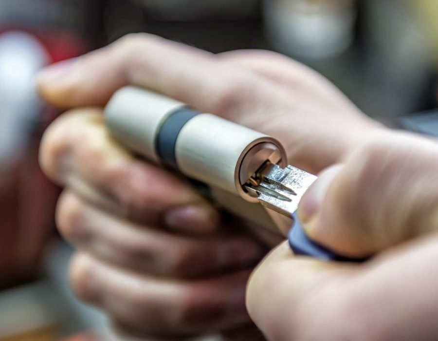 Euro Cylinder Spinning and Won't Lock