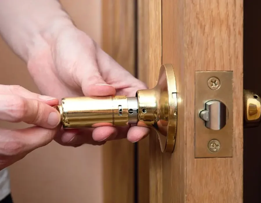 Door Lock Mechanism Repair and Maintenance Guide