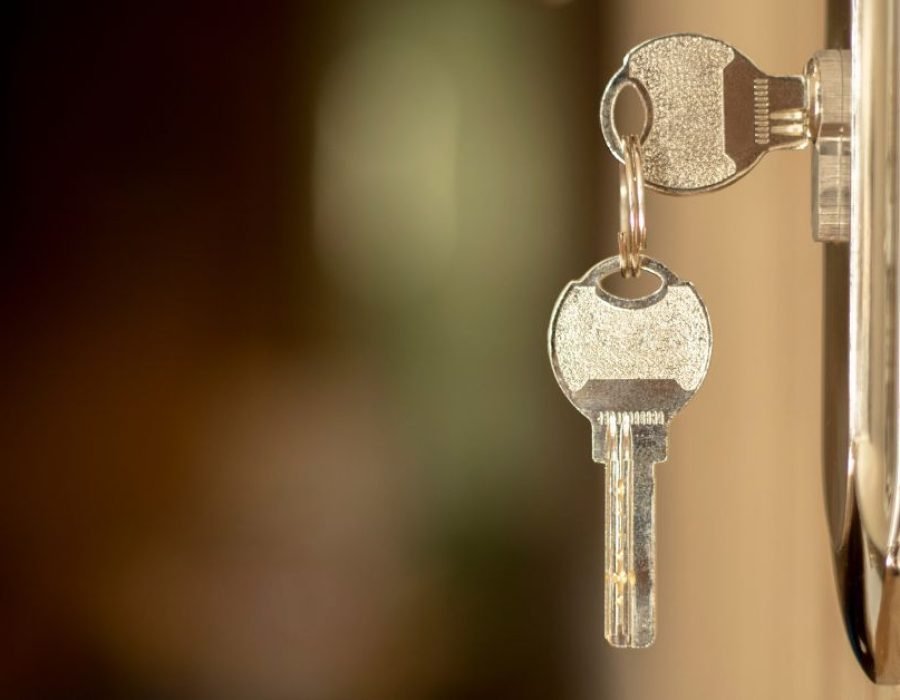 Key Stuck in Door Lock-Applying dry graphite to free a stuck key