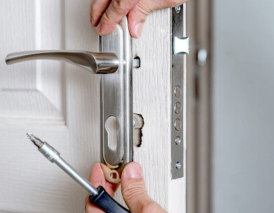 Emergency Locksmith Checklist For When You’re Locked Out