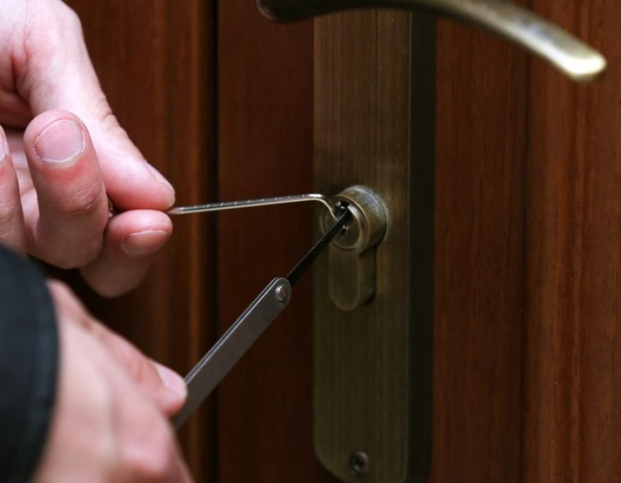 how do burglars break into houses