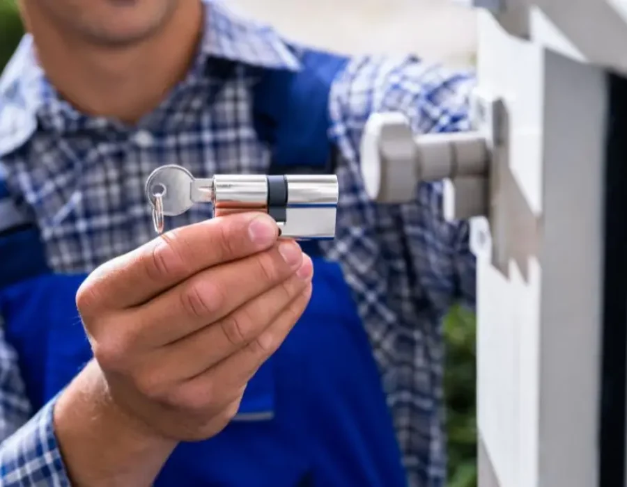 How to Change Door Locks on House: DIY vs. Professional