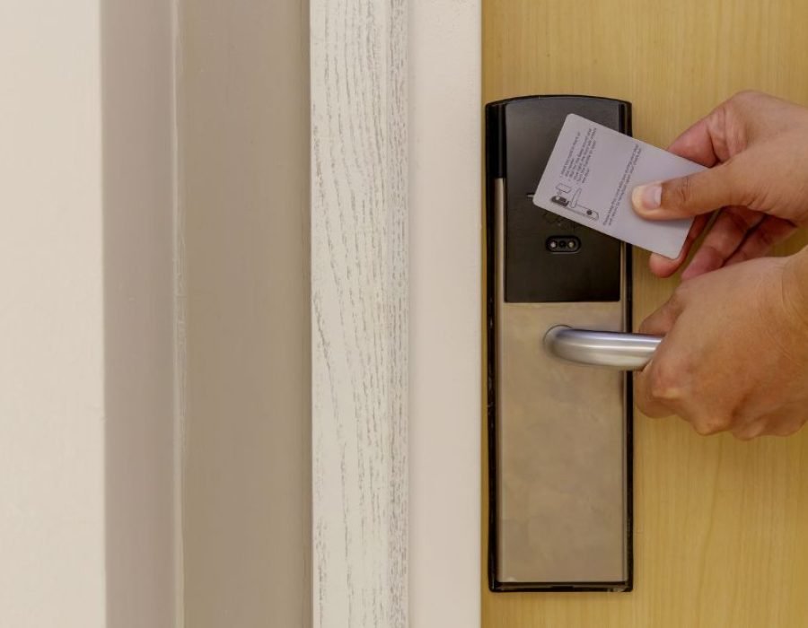 what makes a house a burglary target